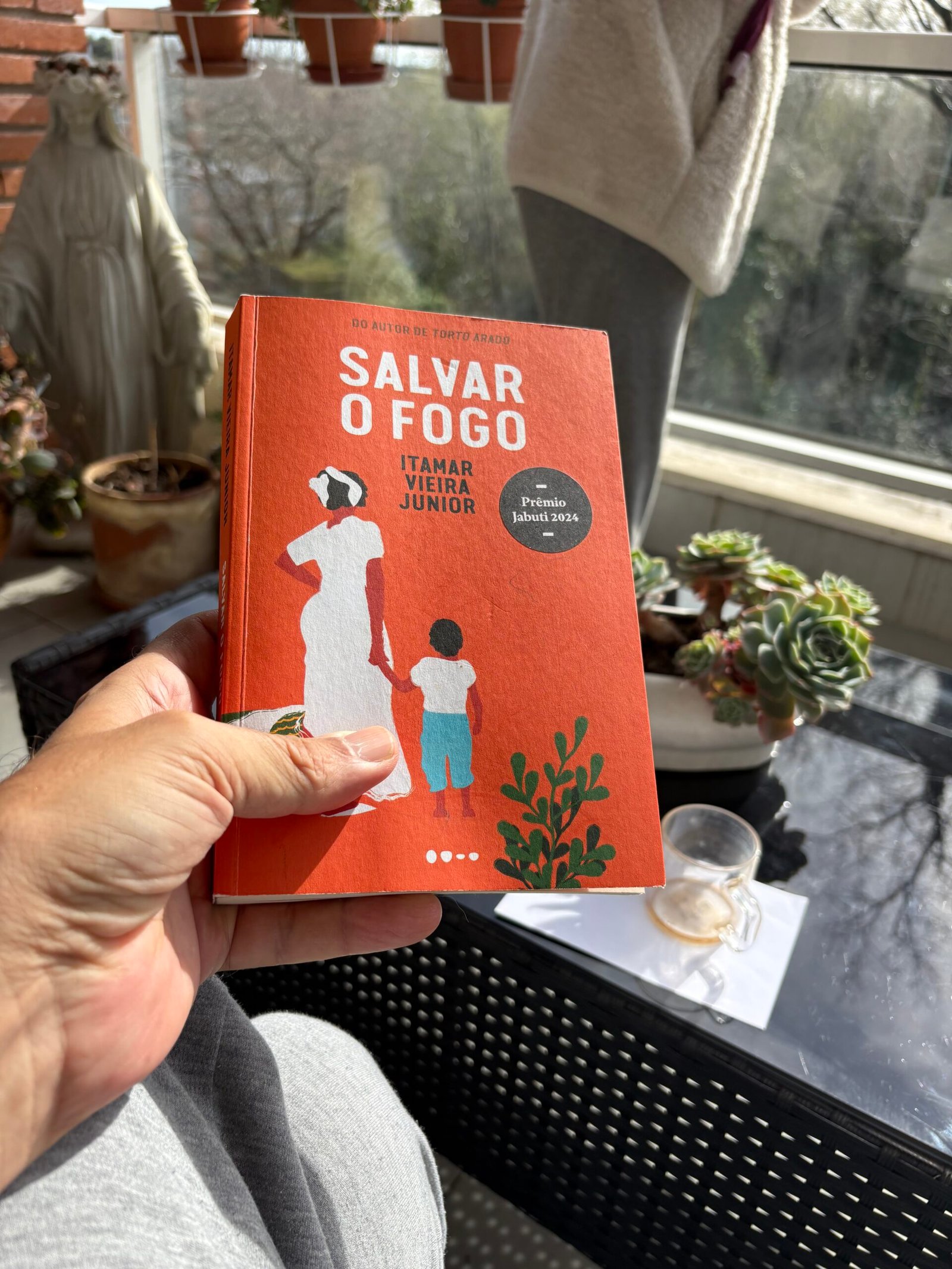 “Salvar o fogo” de Itamar Vieira Junior